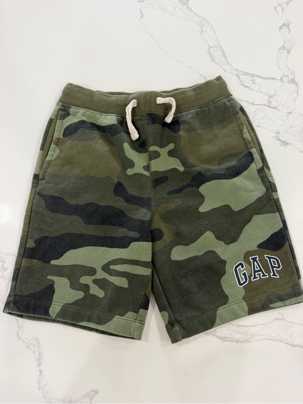 GAP Kids Boys Green Camo Pull-On Fleece Logo Sweat Shorts Size Large (10/12)